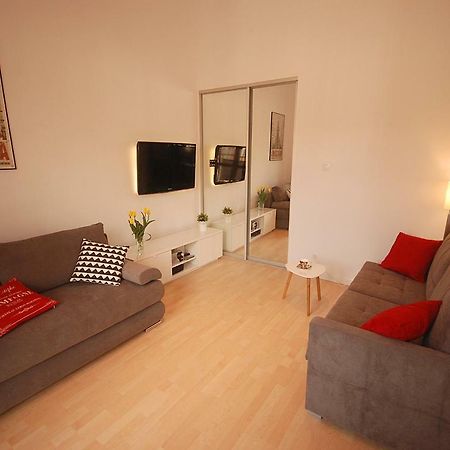 Nowy Apartament Wilcza Варшава Екстериор снимка